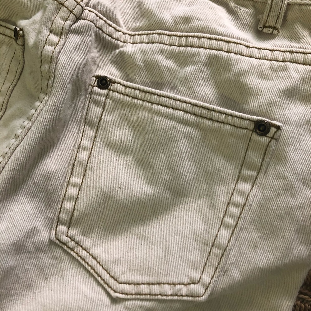 White mom jeans
